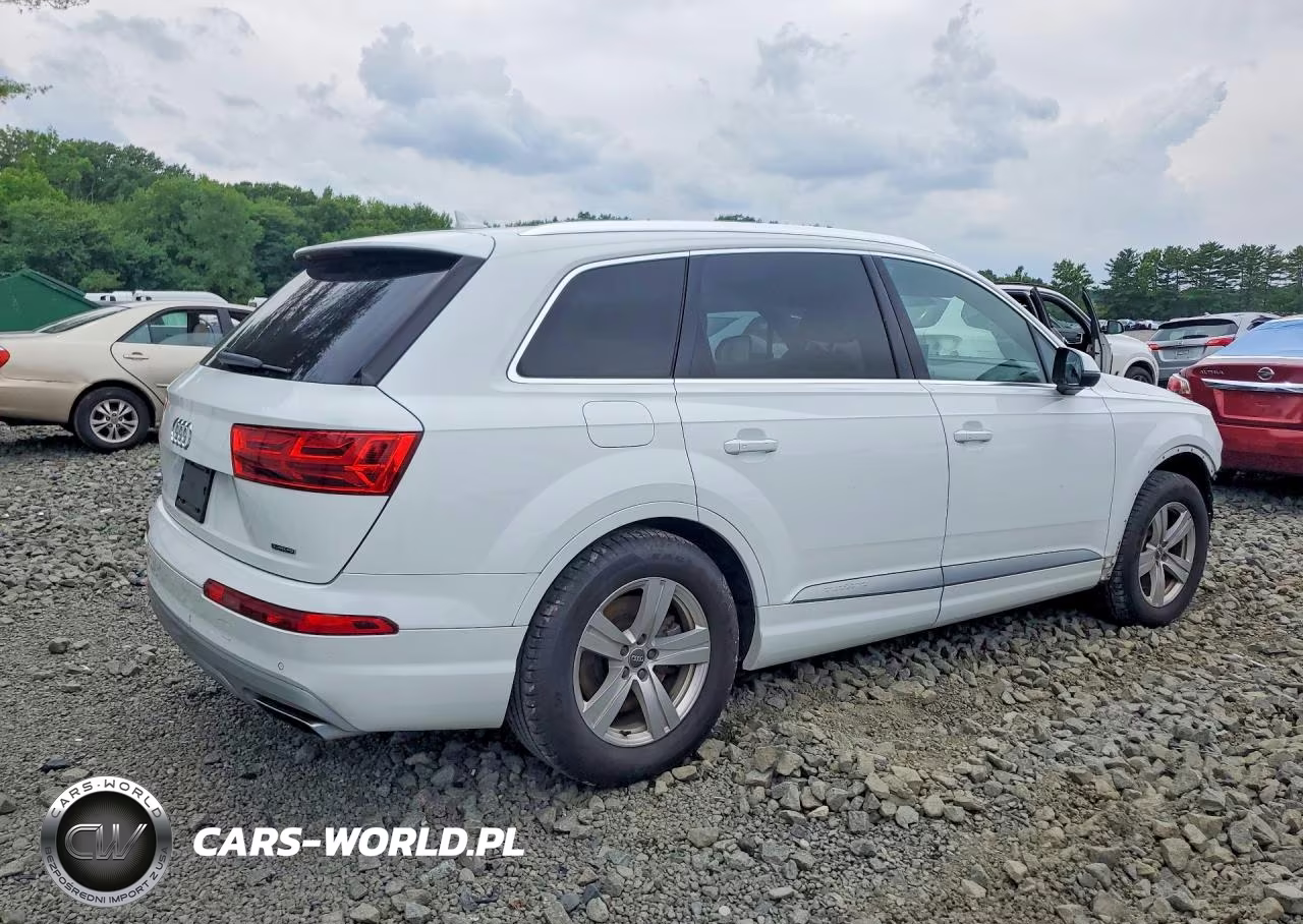 2018 Audi Q7 Premium VIN:WA1AHAF77JD019995 - 3