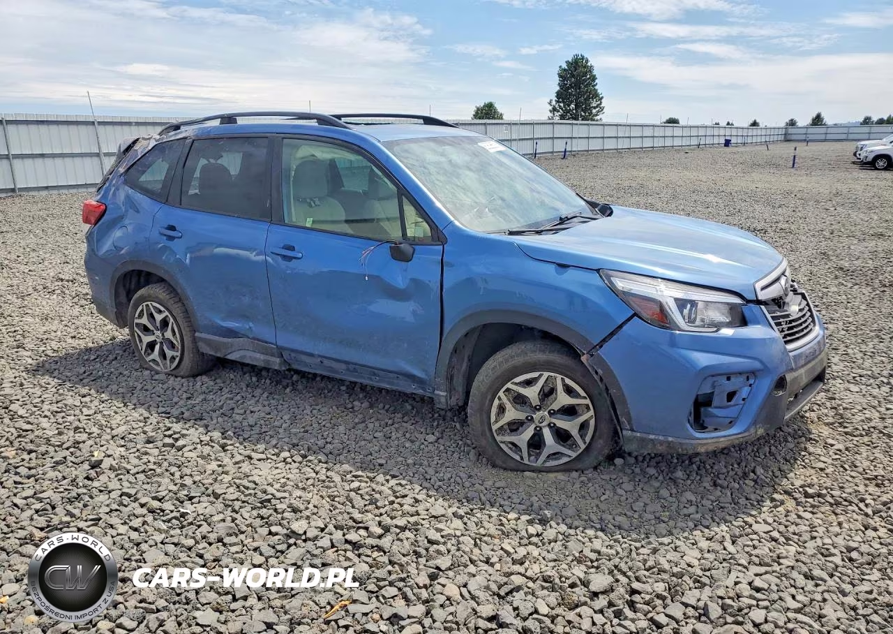 2020 Subaru Forester Premium VIN:JF2SKAJC7LH469630 - 4
