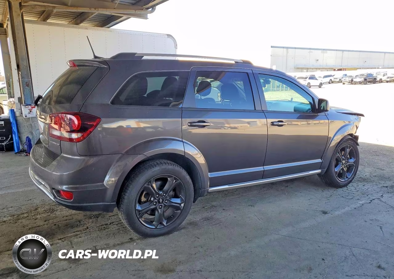 2020 Dodge Journey Crossroad VIN:3C4PDCGB4LT271243 - 3