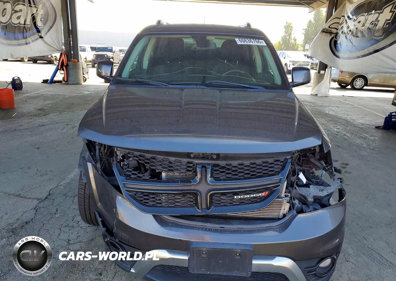 2020 Dodge Journey Crossroad VIN:3C4PDCGB4LT271243 - 5