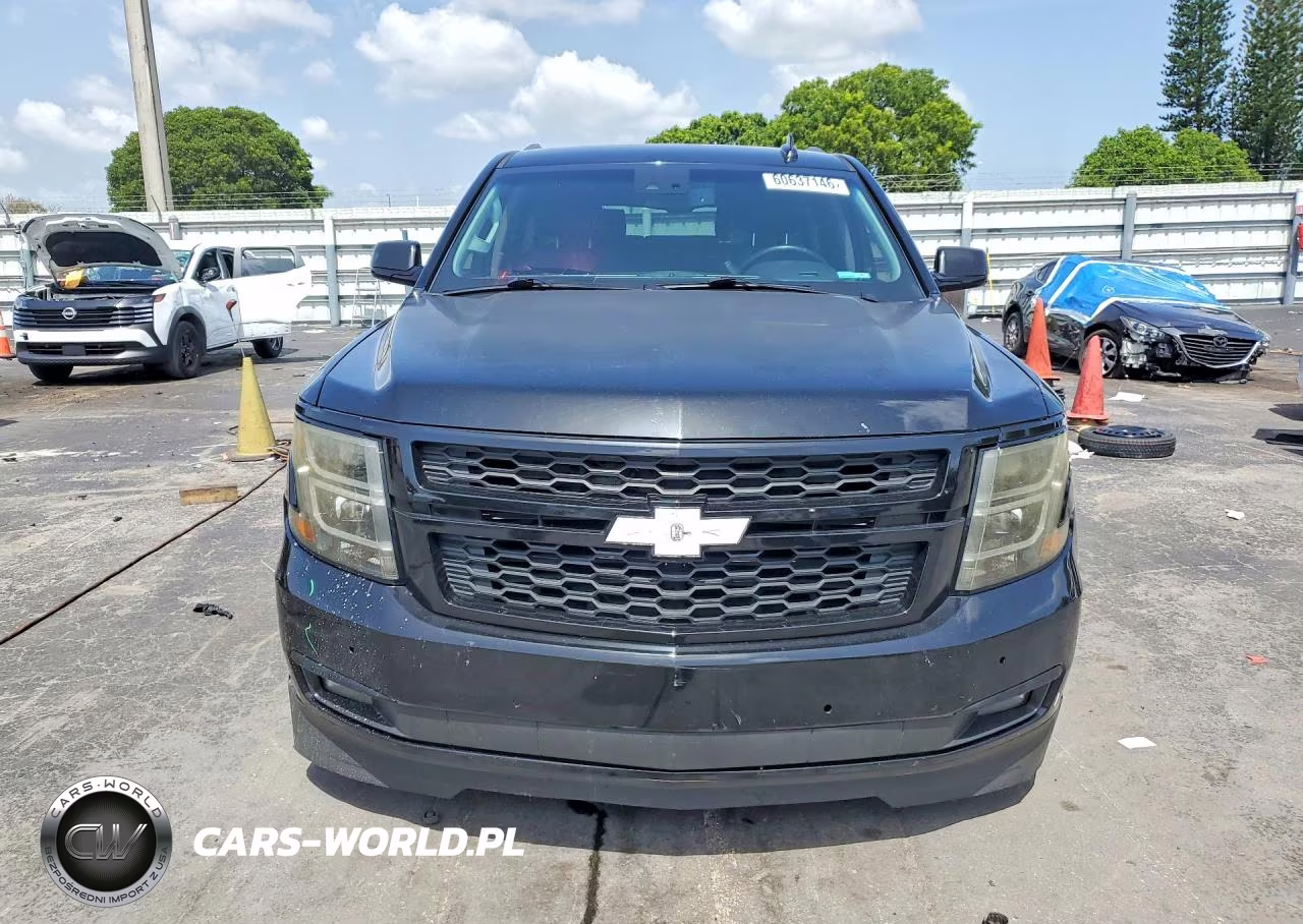 2019 Chevrolet Suburban C1500 Premier VIN:1GNSCJKC1KR306675 - 5
