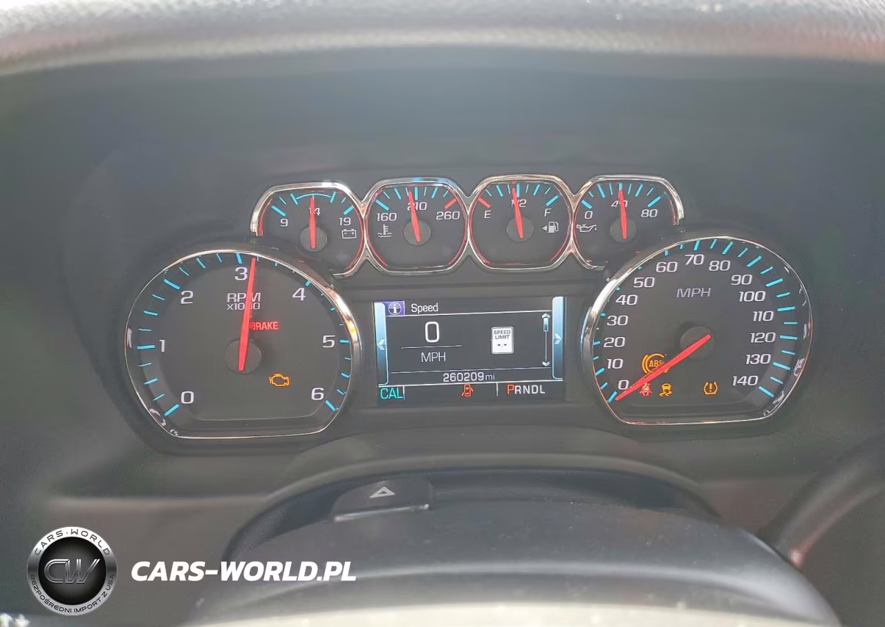 2019 Chevrolet Suburban C1500 Premier VIN:1GNSCJKC1KR306675 - 9