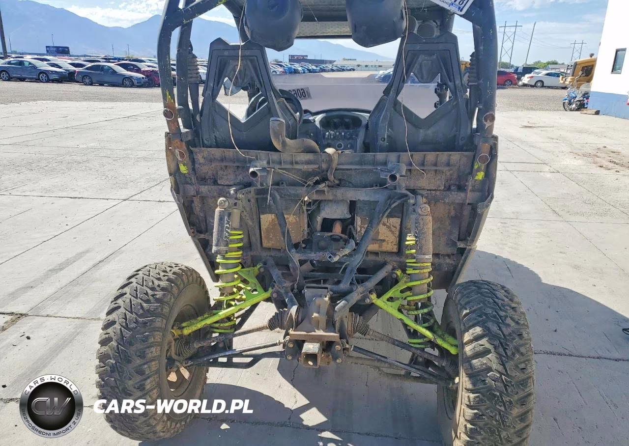 2015 Can-Am Maverick Utility Vehicle VIN:3JBPDAR29FJ001140 - 9