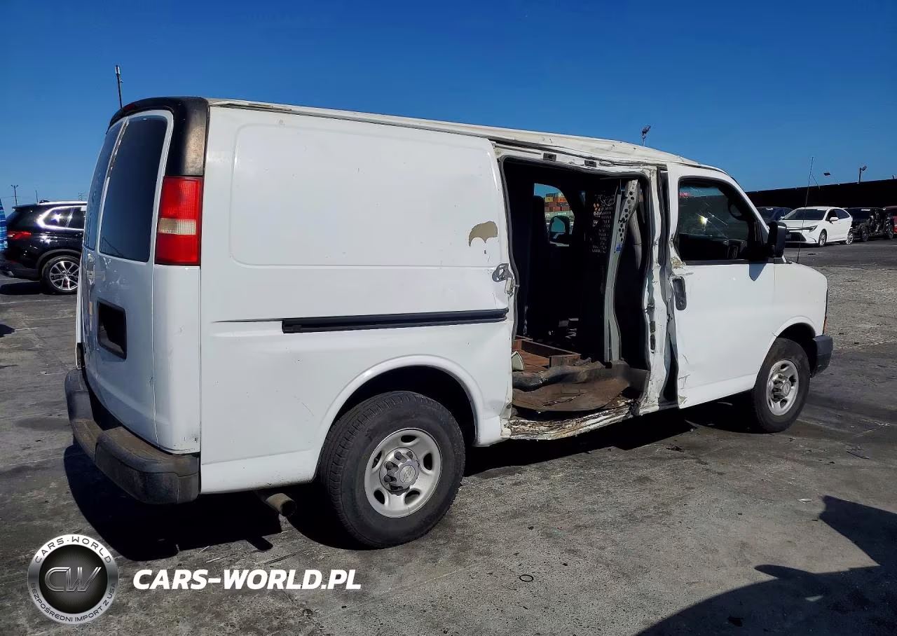 2009 Chevrolet Express G2500 VIN:1GCGG25C291136355 - 3