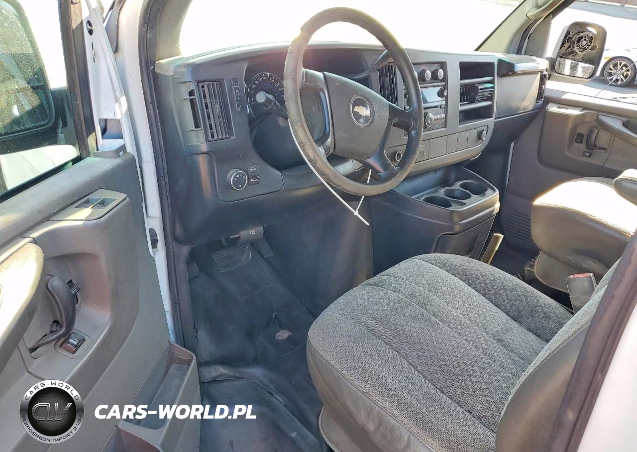 2009 Chevrolet Express G2500 VIN:1GCGG25C291136355 - 8