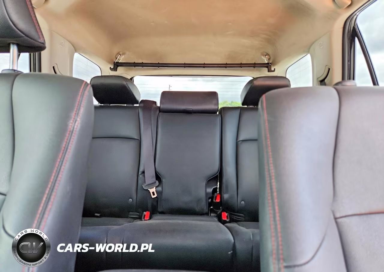 2020 Toyota 4Runner Venture Edition VIN:JTEBU5JR0L5826549 - 10