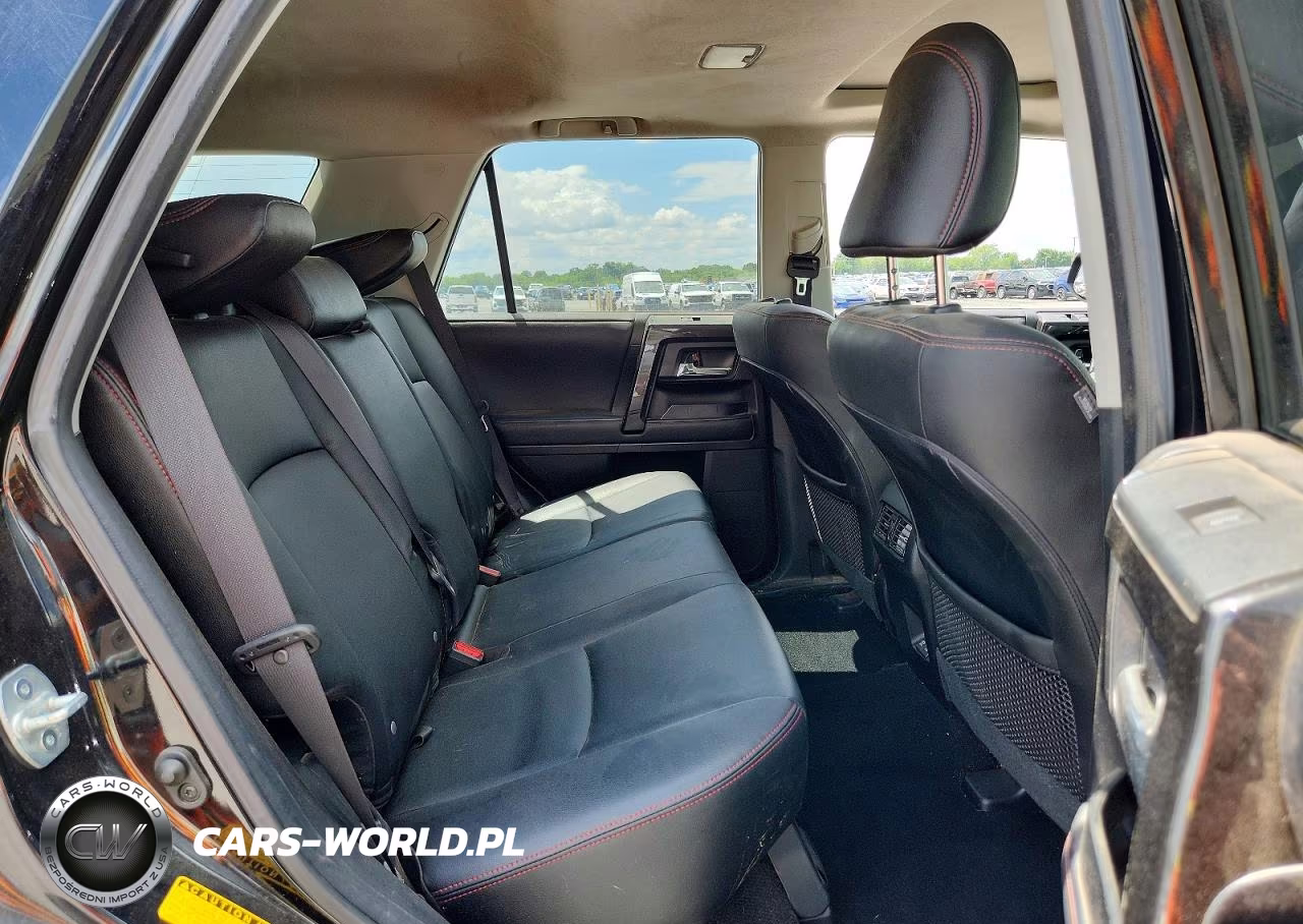 2020 Toyota 4Runner Venture Edition VIN:JTEBU5JR0L5826549 - 11