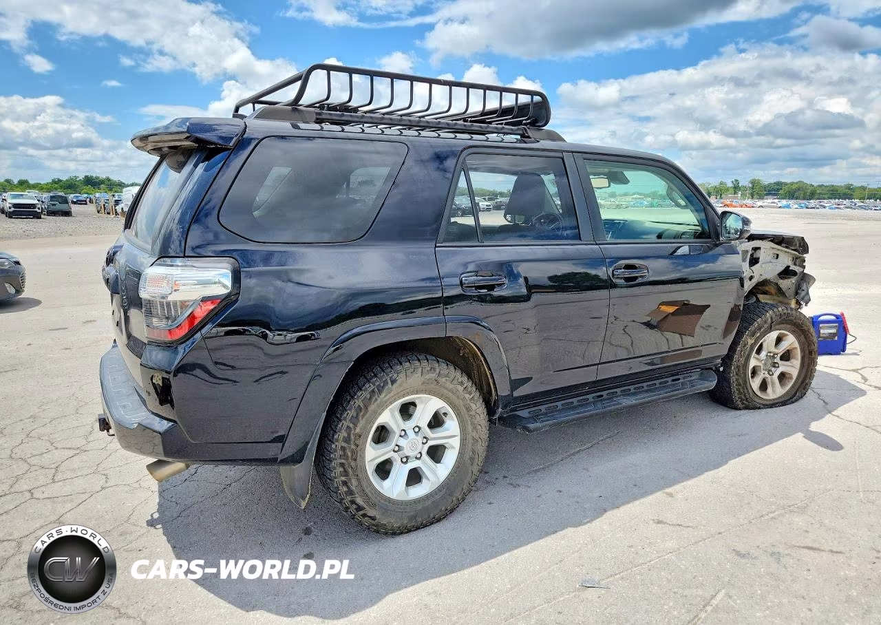 2020 Toyota 4Runner Venture Edition VIN:JTEBU5JR0L5826549 - 3