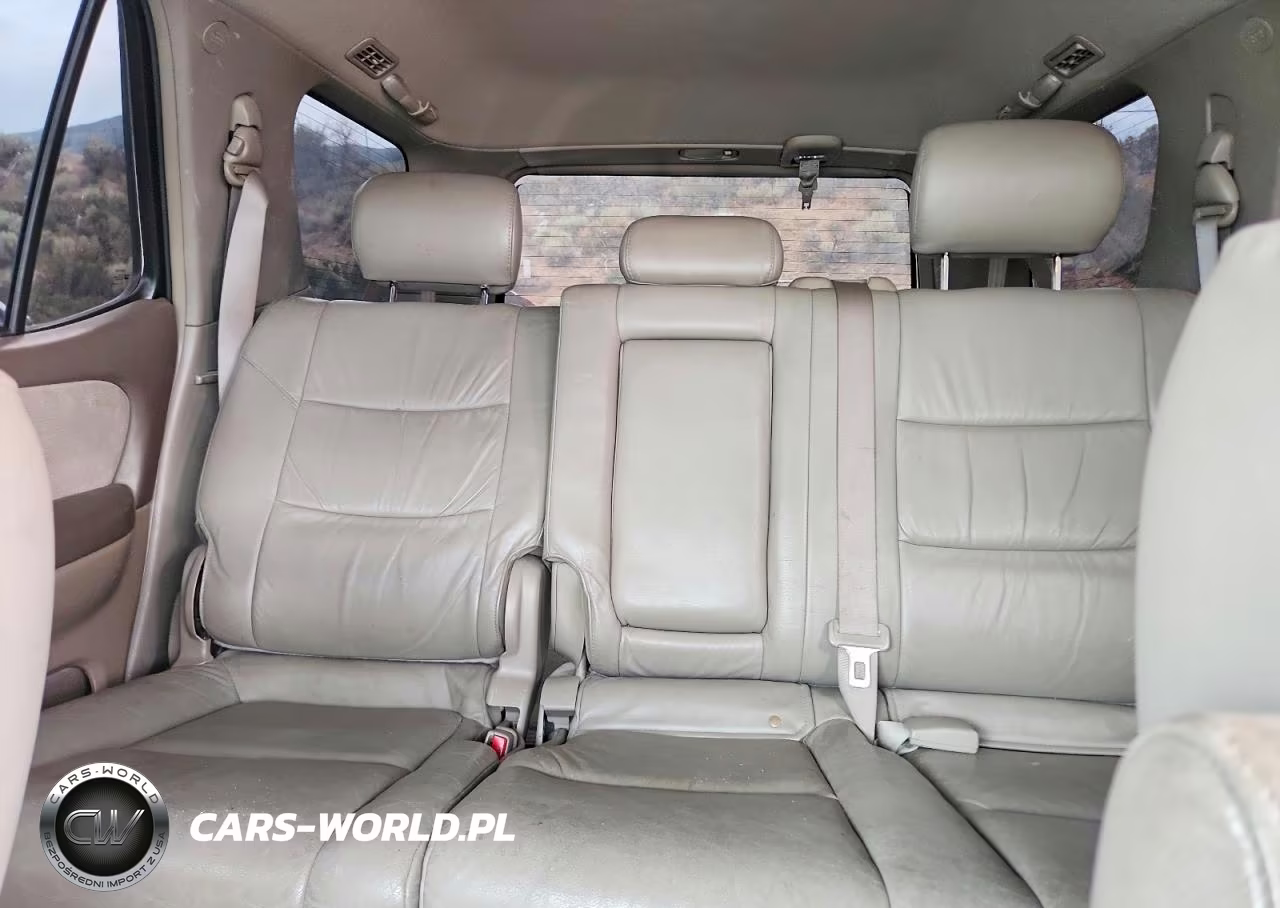 2005 Toyota Sequoia Sr5 VIN:5TDBT44A75S244484 - 10