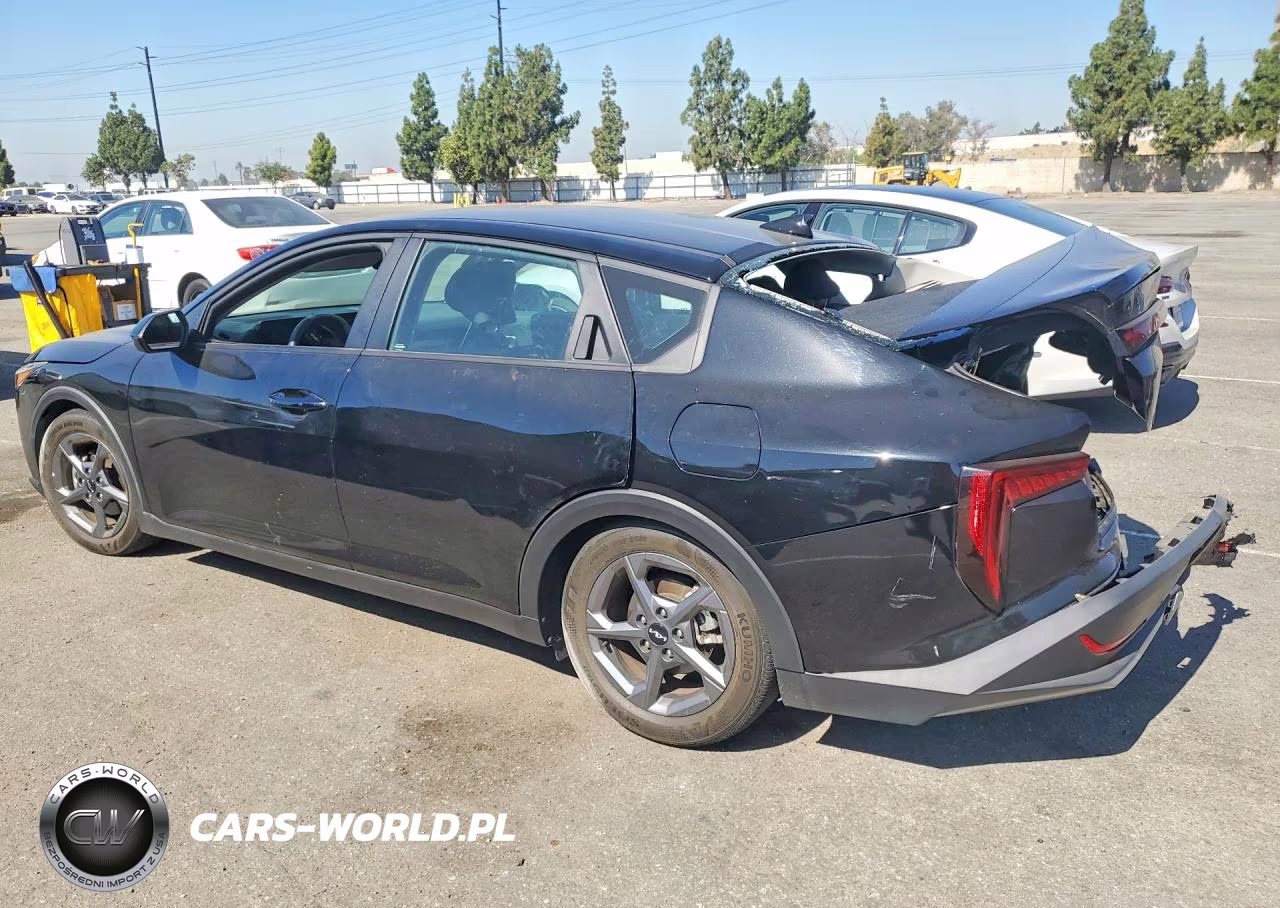 2025 Kia K4 Lxs VIN:3KPFT4DE3SE033017 - 2