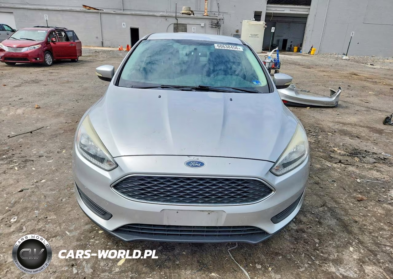 2016 Ford Focus Se VIN:1FADP3F21GL240423 - 5