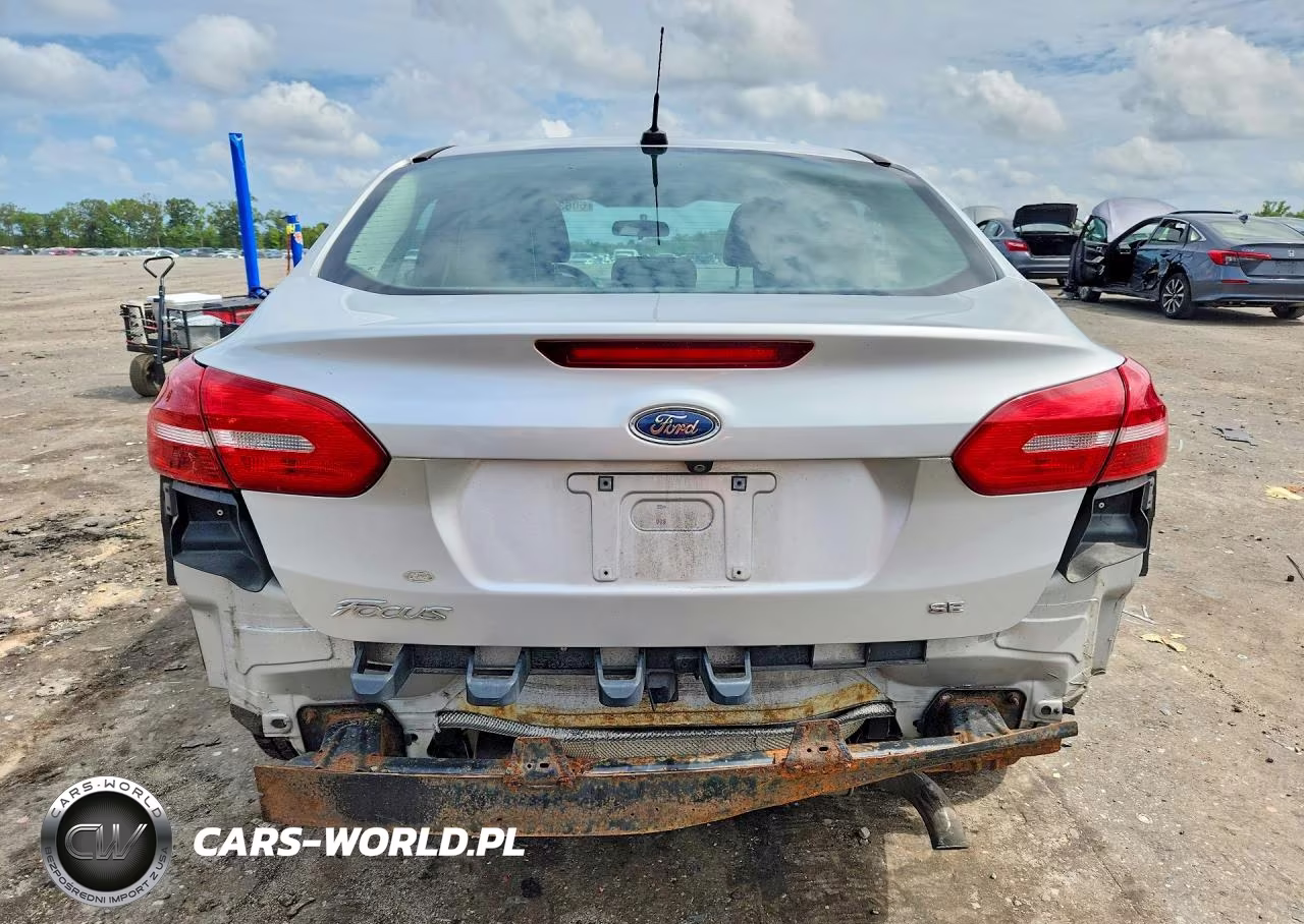 2016 Ford Focus Se VIN:1FADP3F21GL240423 - 6