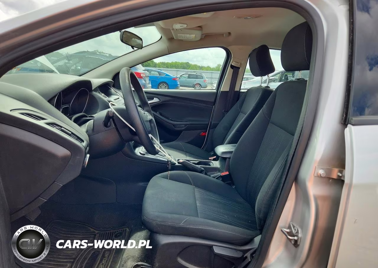 2016 Ford Focus Se VIN:1FADP3F21GL240423 - 7