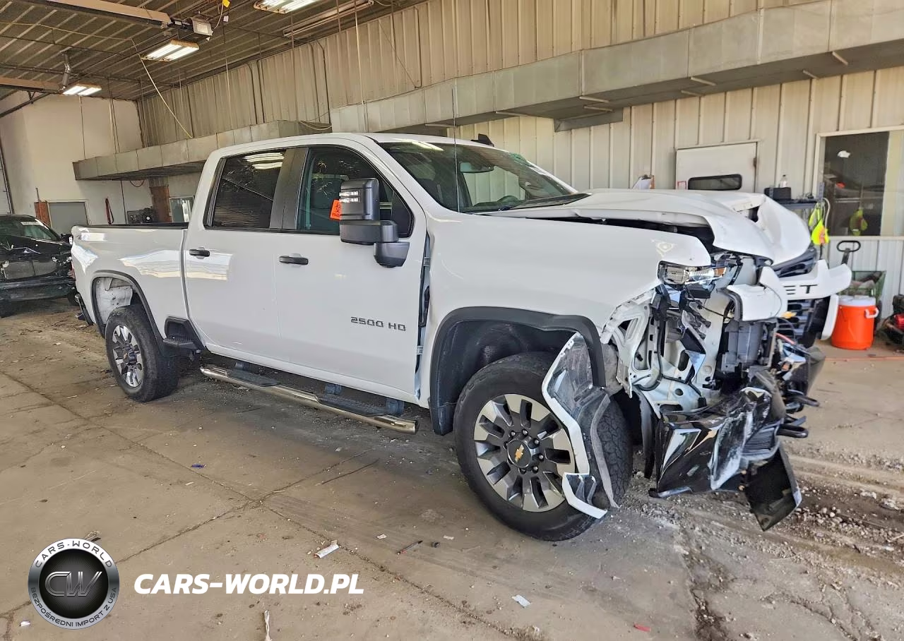 2022 Chevrolet Silverado K2500 Custom VIN:1GC4YME78NF211779 - 4