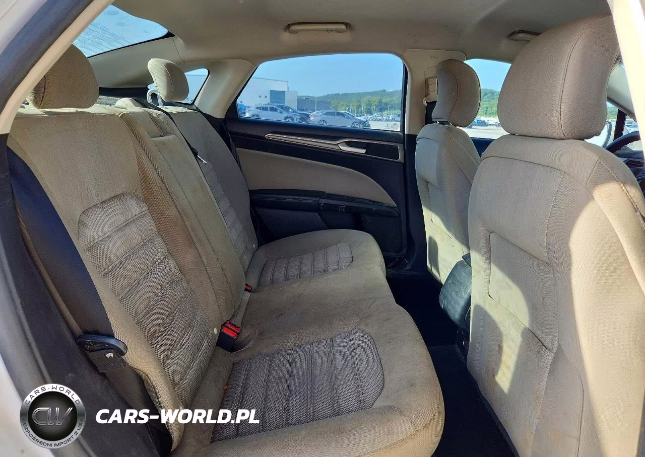 2018 Ford Fusion S VIN:3FA6P0G75JR203563 - 10