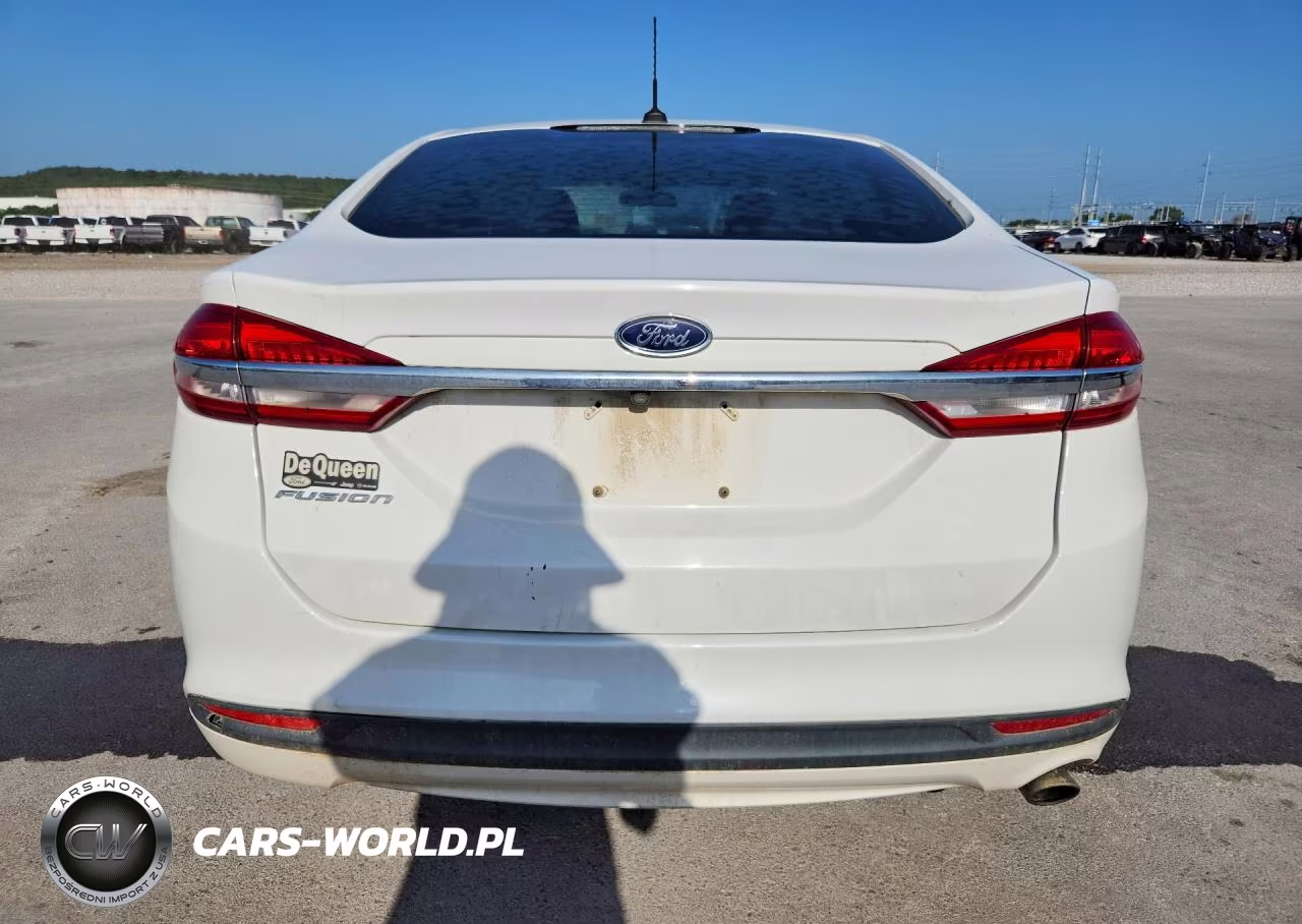 2018 Ford Fusion S VIN:3FA6P0G75JR203563 - 6