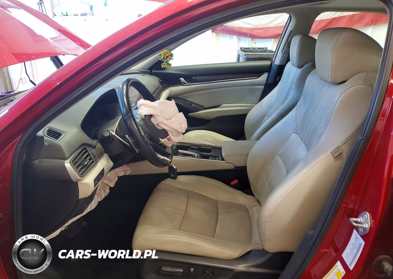 2018 Honda Accord Touring VIN:1HGCV1F93JA039821 - 7