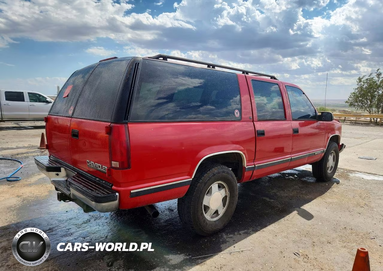 1997 Chevrolet Suburban K1500 VIN:3GNFK16R2VG123003 - 3