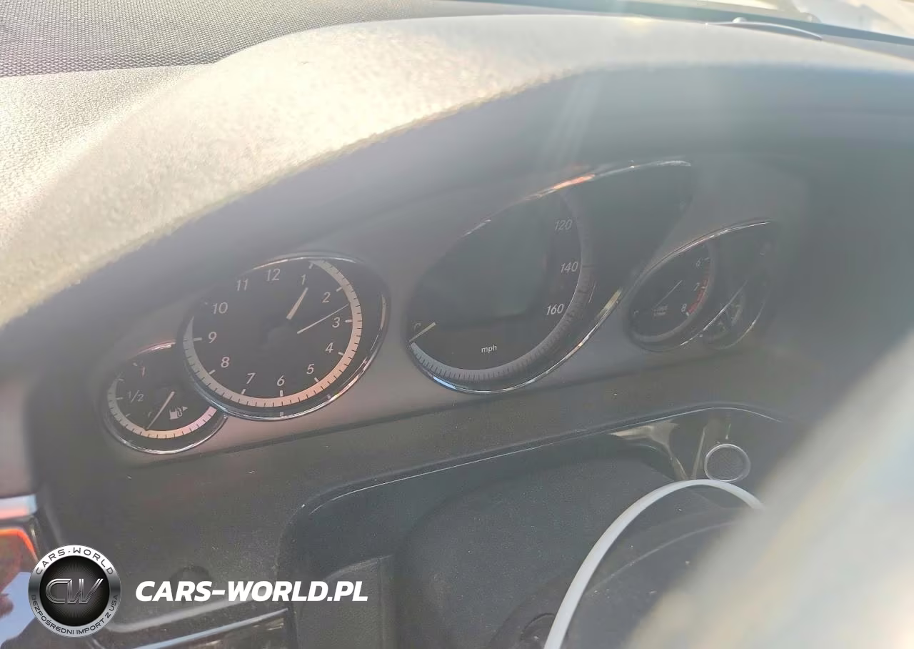 2010 Mercedes-Benz E 550 4Matic VIN:WDDHF9ABXAA128141 - 9