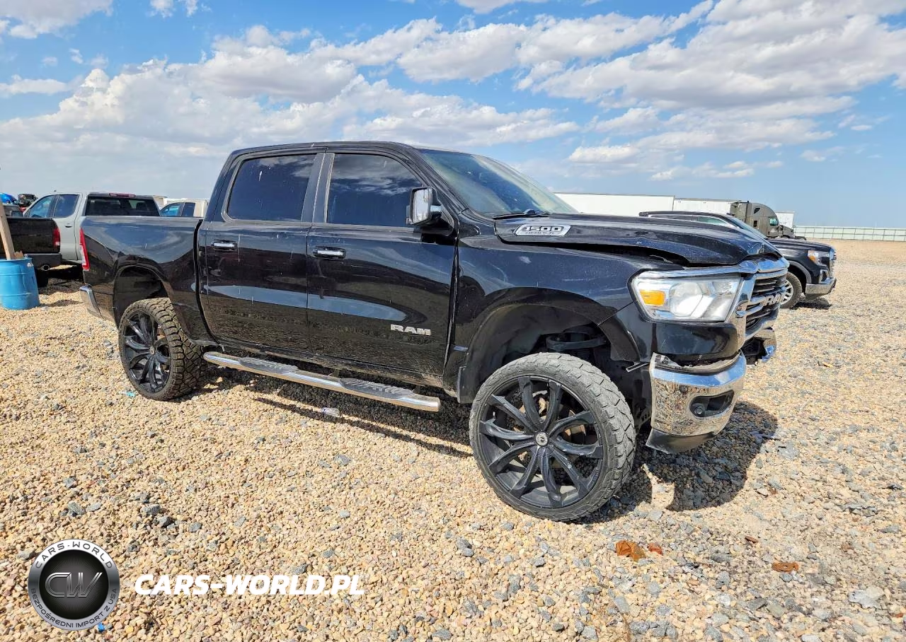 2019 Ram 1500 Big Horn-Lone Star VIN:1C6RREFTXKN639754 - 4