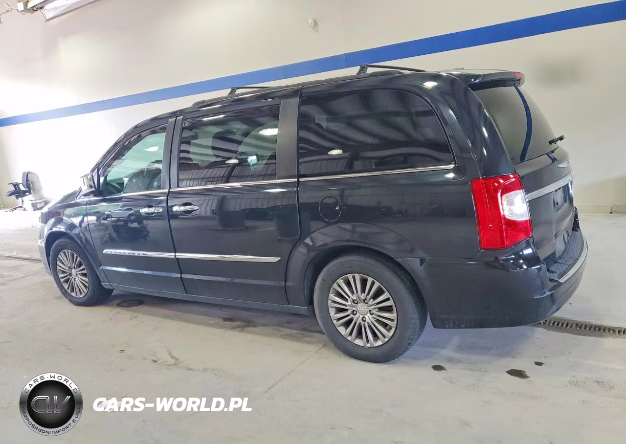 2016 Chrysler Town & Country Touring L VIN:2C4RC1CG5GR158556 - 2