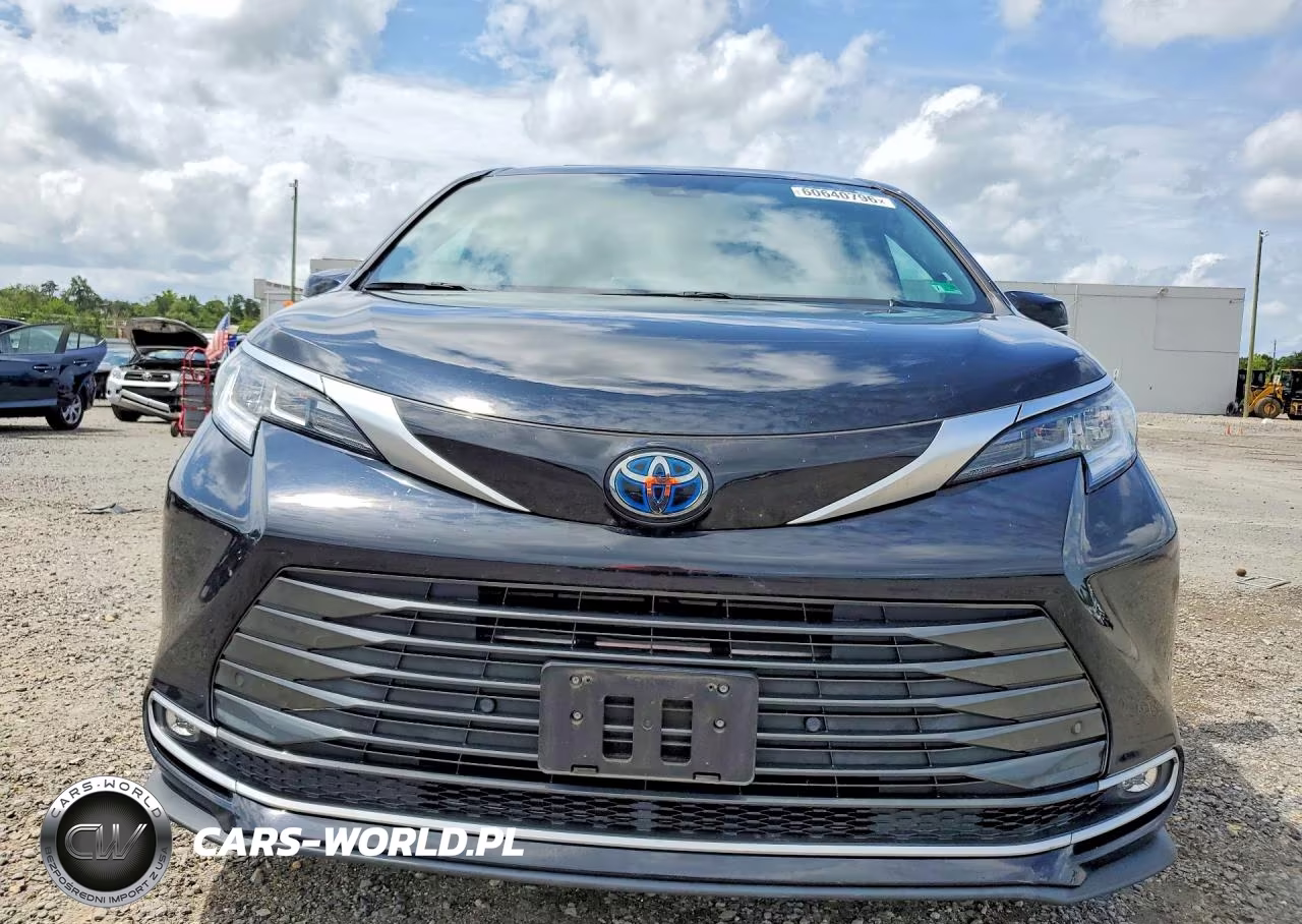 2023 Toyota Sienna Limited 7-Passenger VIN:5TDZSKFC9PS092781 - 5