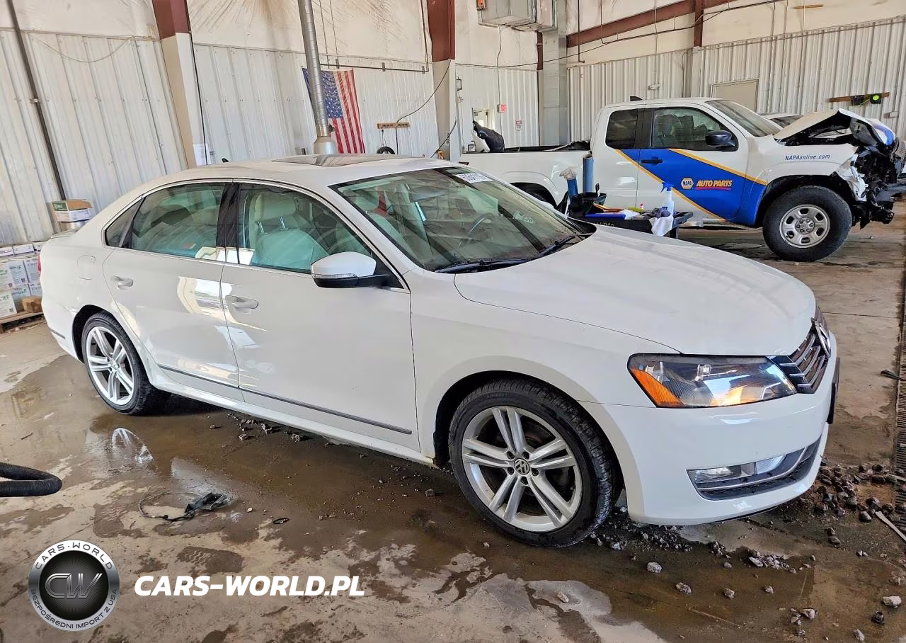 2015 Volkswagen Passat Sel VIN:1VWCT7A35FC037815 - 4