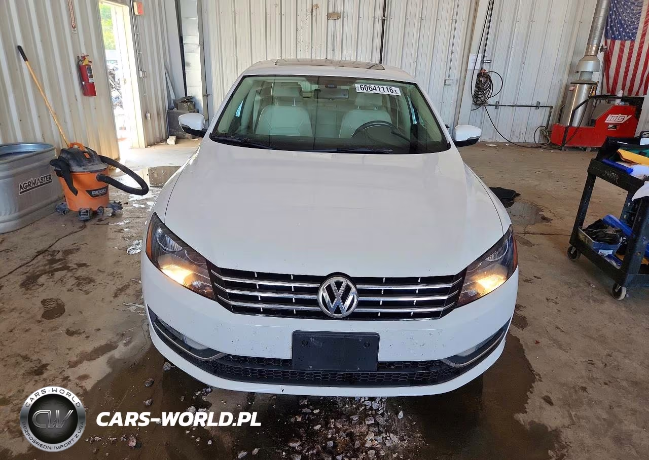 2015 Volkswagen Passat Sel VIN:1VWCT7A35FC037815 - 5
