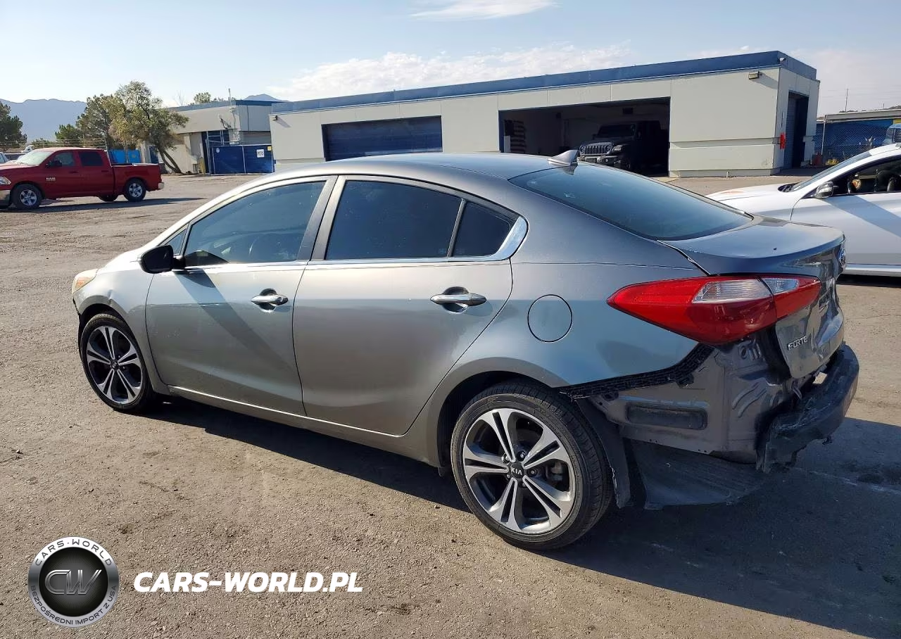 KIA FORTE VIN:KNAFX4A88F5347604 - 2