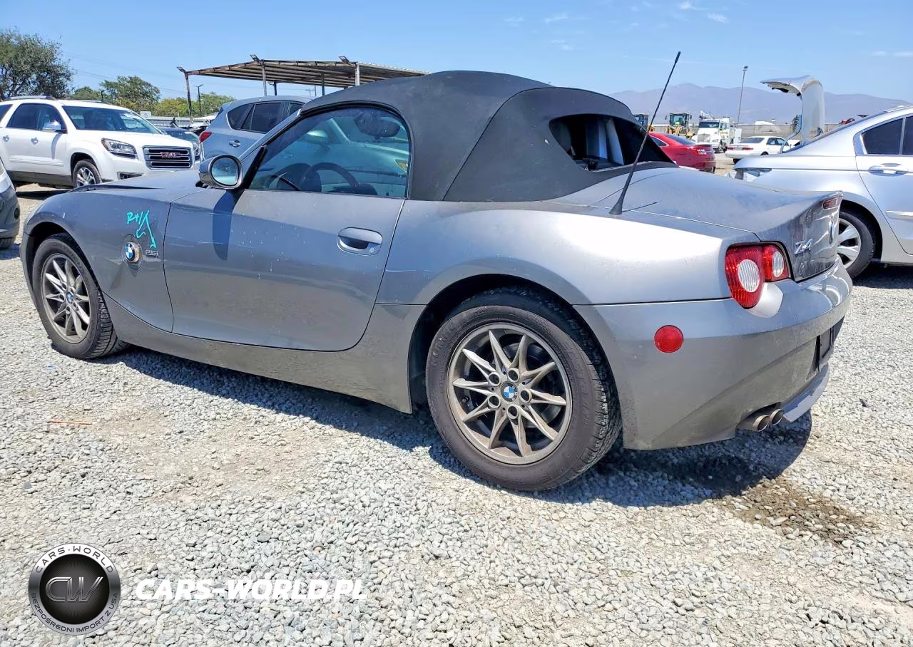 2005 BMW Z4 2.5 VIN:4USBT33505LR70911 - 2