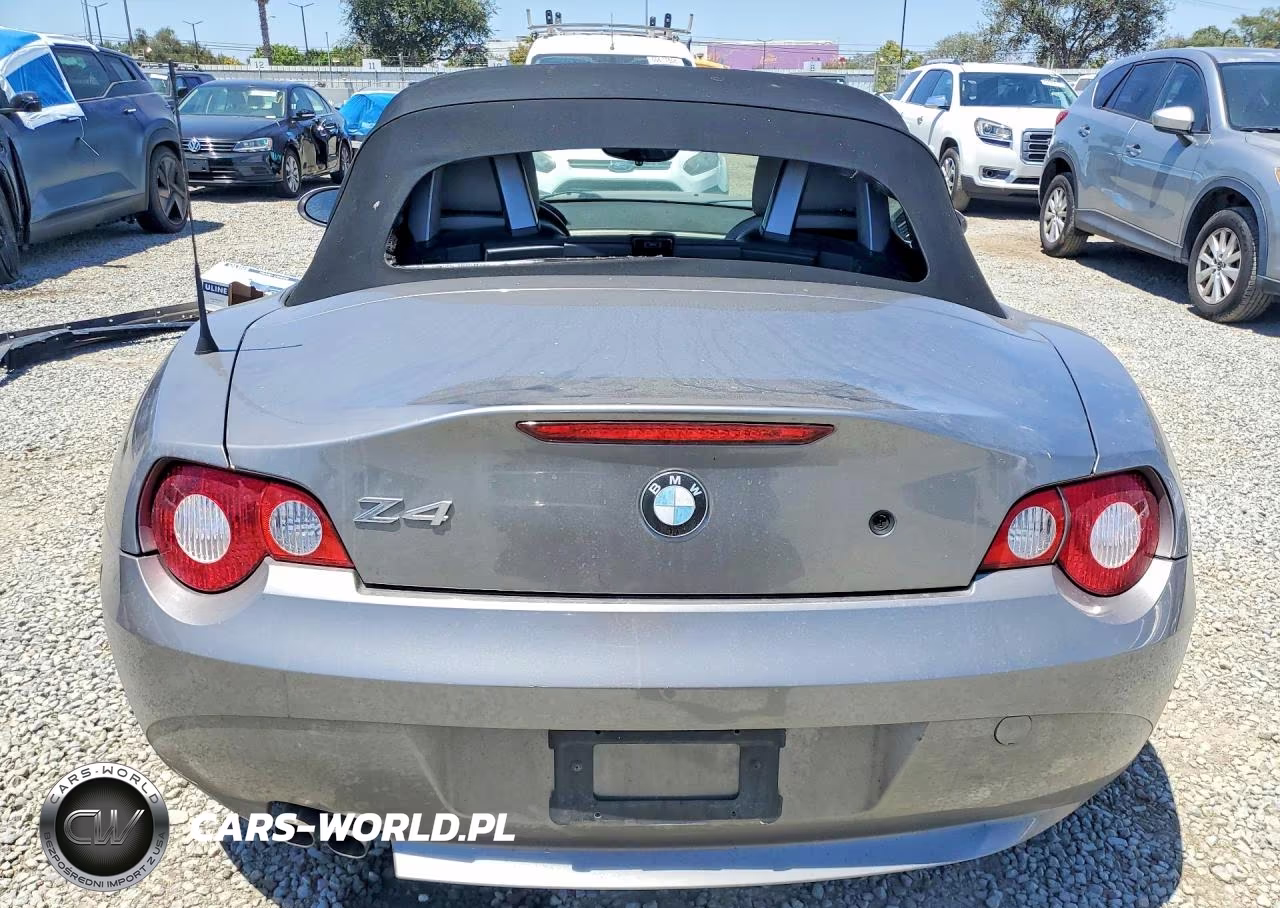 2005 BMW Z4 2.5 VIN:4USBT33505LR70911 - 6