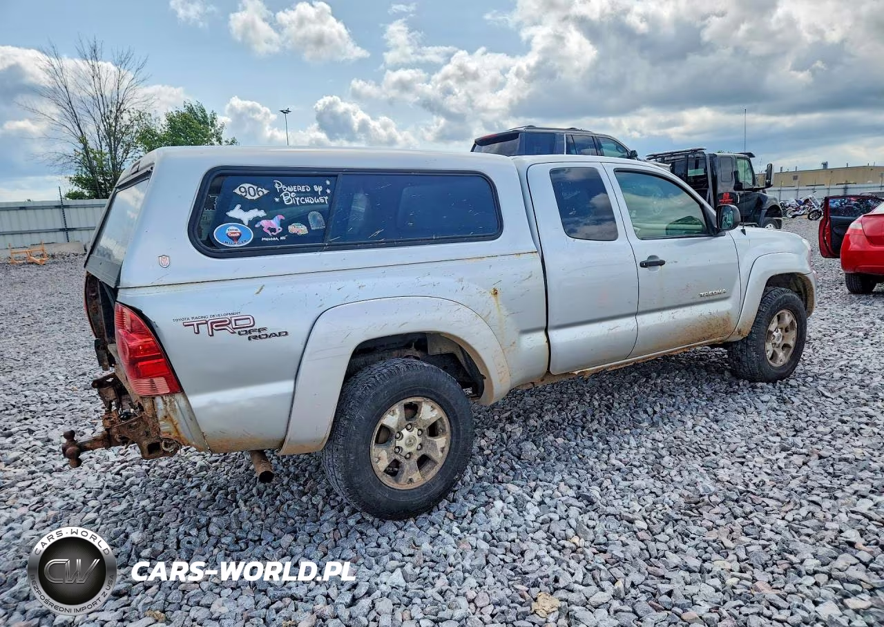 2005 Toyota Tacoma Access Cab VIN:5TEUU42N25Z059807 - 3