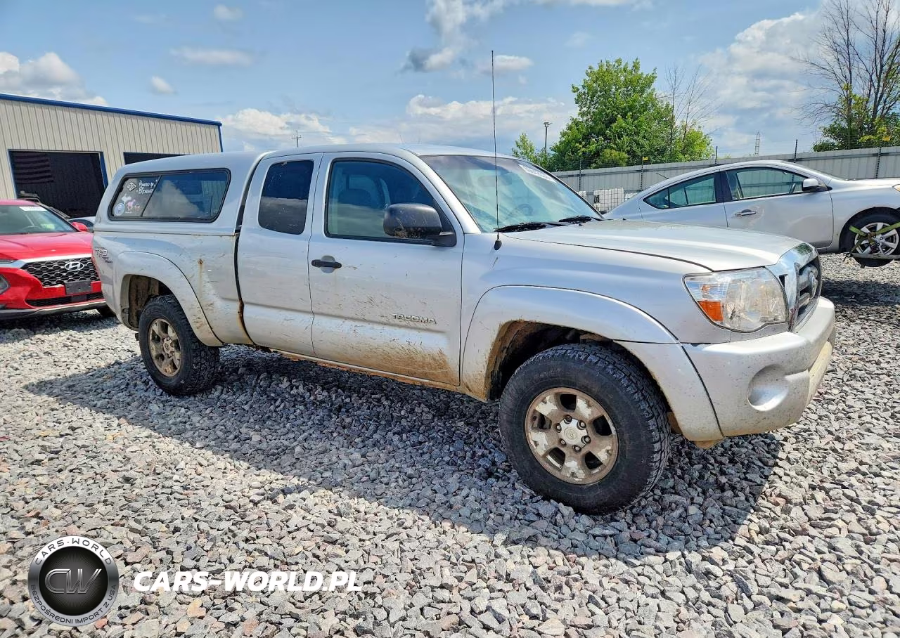 2005 Toyota Tacoma Access Cab VIN:5TEUU42N25Z059807 - 4