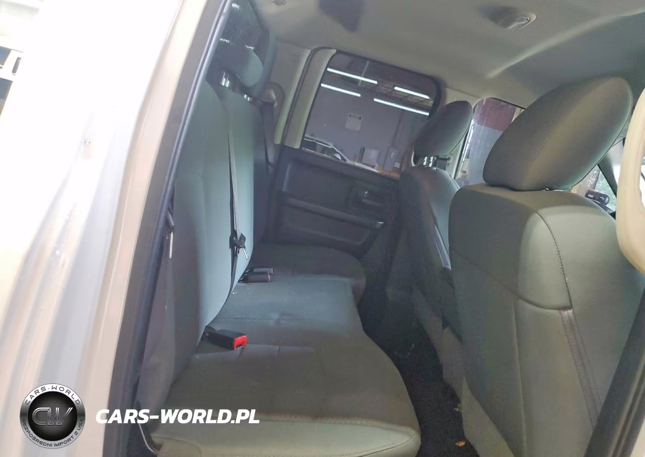 2019 Ram 1500 Classic Tradesman VIN:1C6RR6FT3KS721235 - 10