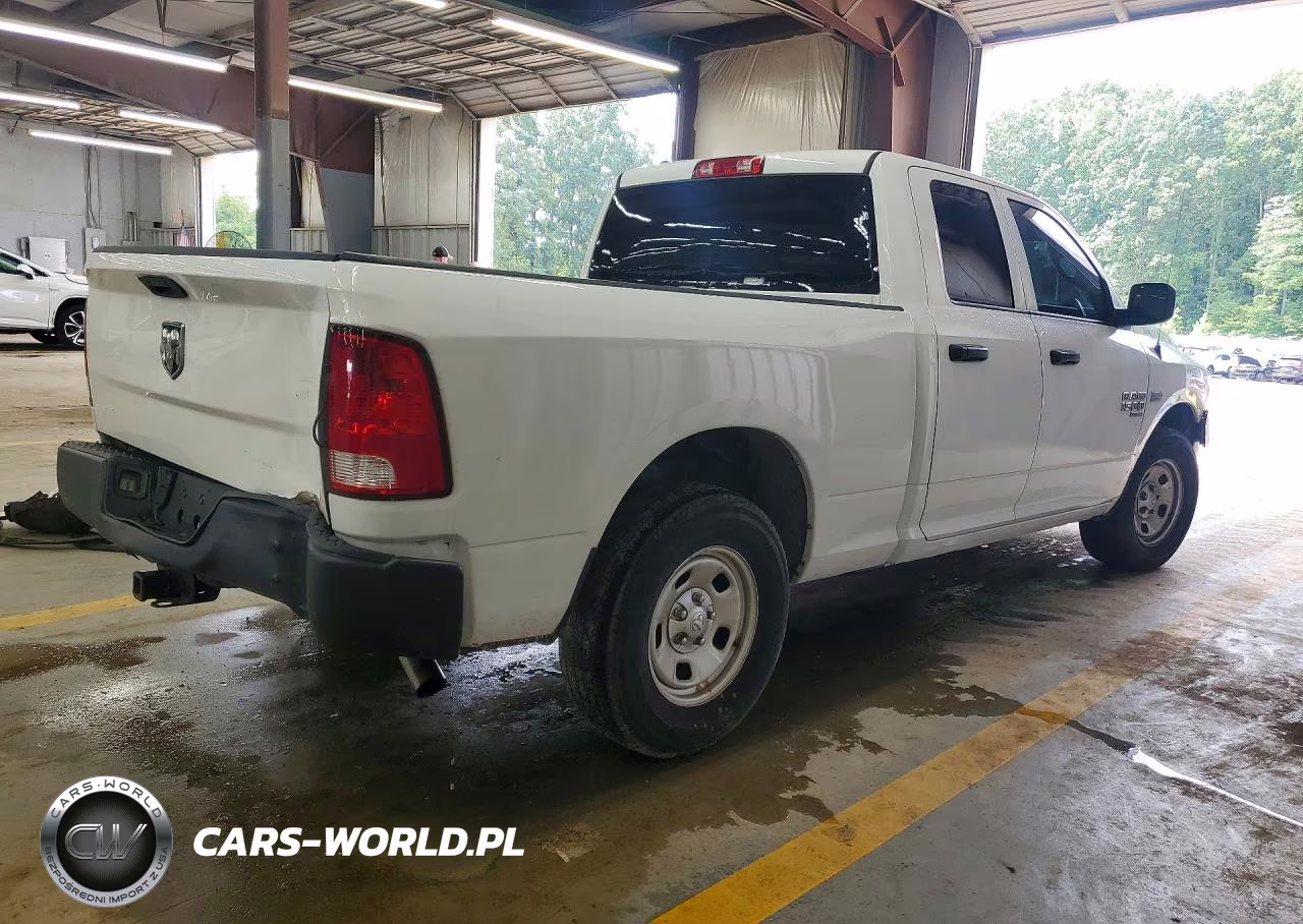 2019 Ram 1500 Classic Tradesman VIN:1C6RR6FT3KS721235 - 3