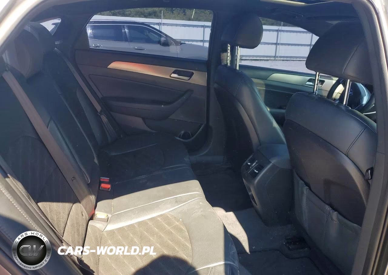2019 Hyundai Sonata Sport VIN:5NPE34AF6KH765971 - 10