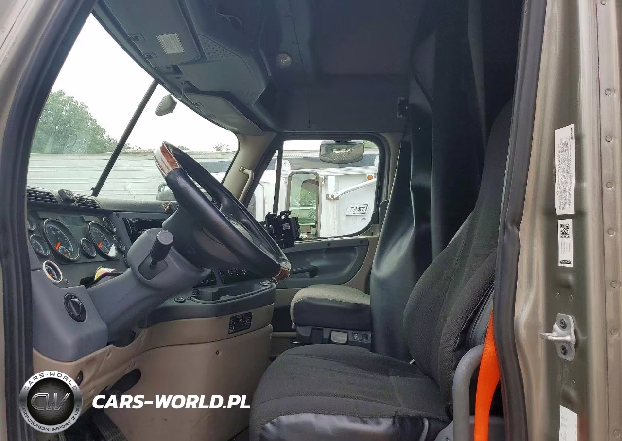 2017 Freightliner Cascadia 125 Semi Truck VIN:3AKJGLDR8HSHU4269 - 7