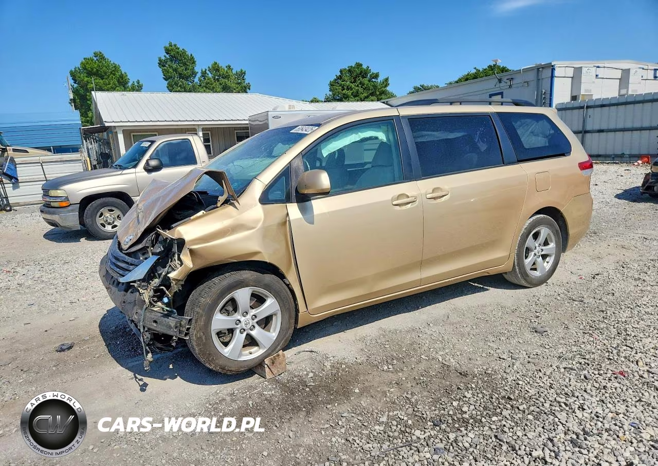2011 Toyota Sienna Le