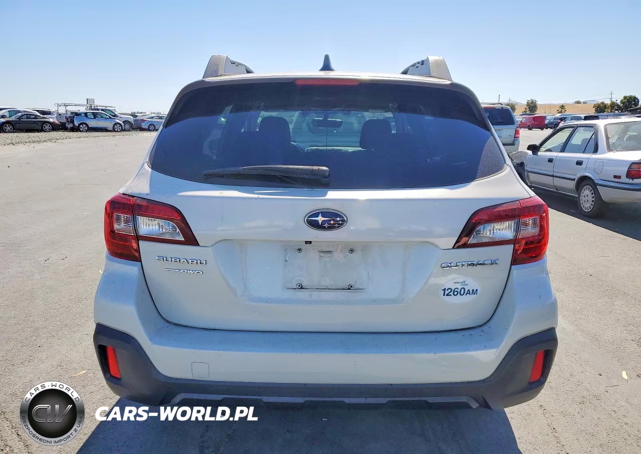 2018 Subaru Outback 2.5I Premium VIN:4S4BSAFC6J3219986 - 6