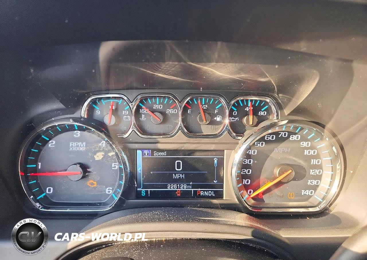 2020 Chevrolet Suburban C1500 Ls VIN:1GNSCGKC2LR282696 - 9