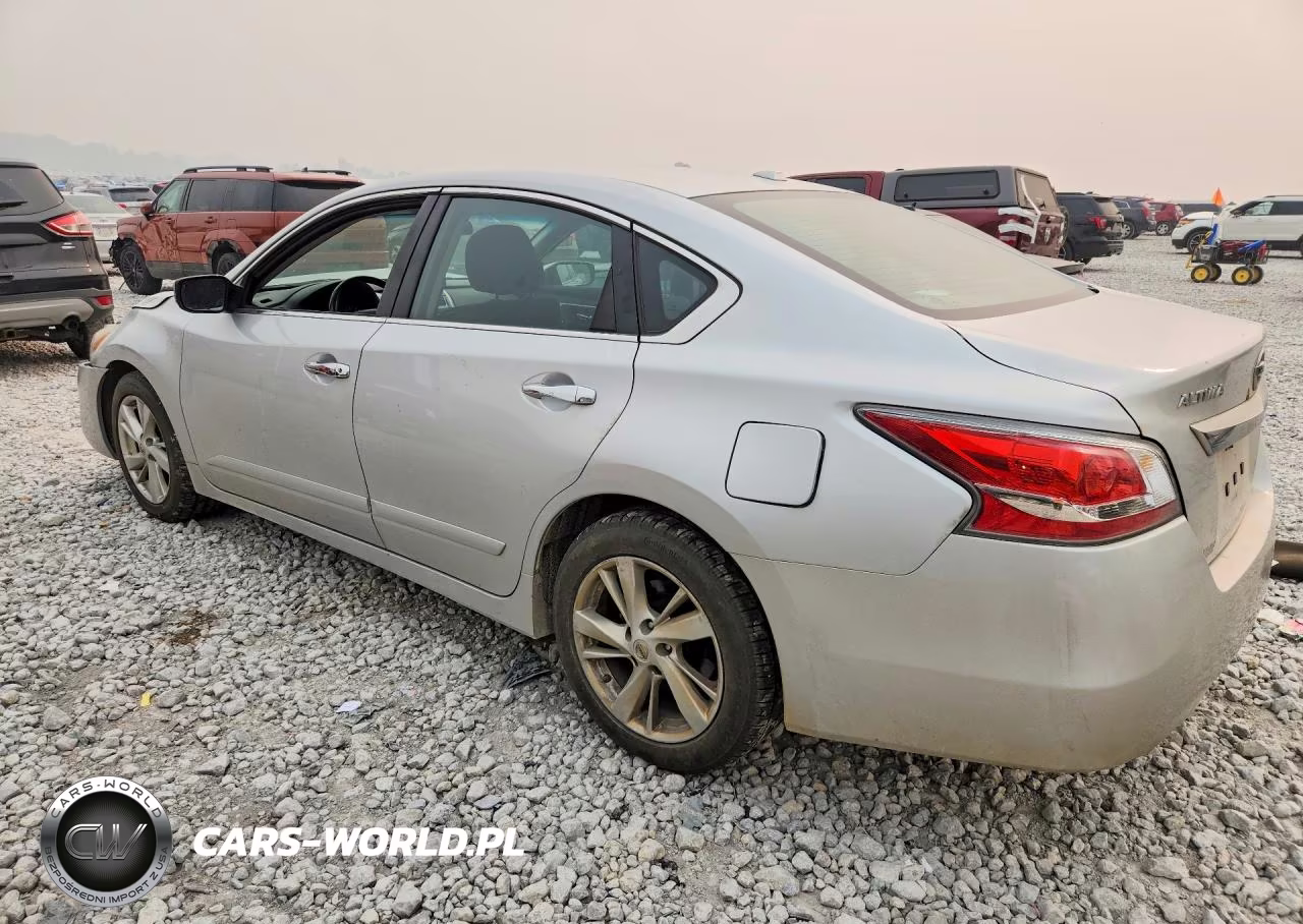 2015 Nissan Altima 2.5 Sv VIN:1N4AL3AP3FC585629 - 2