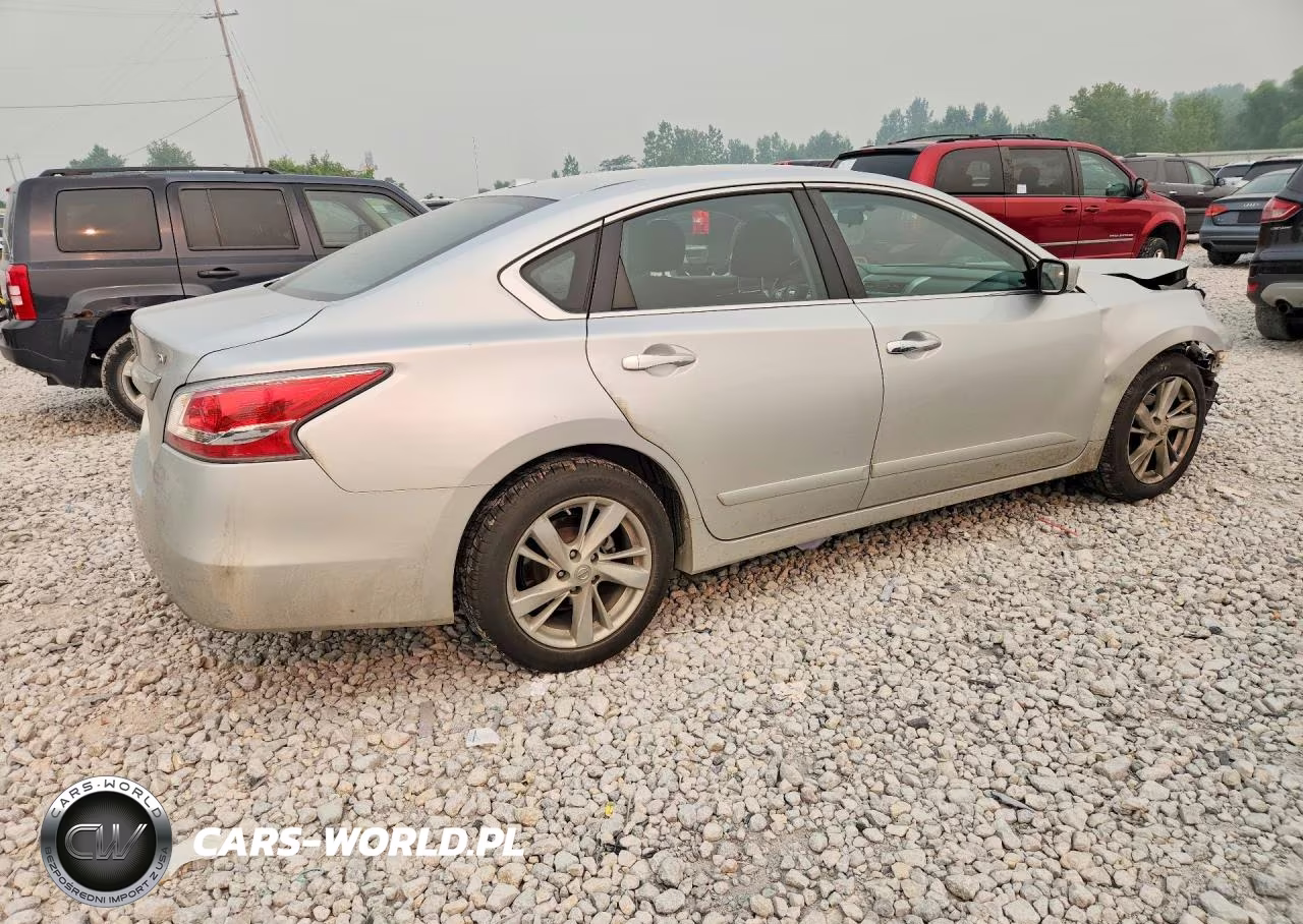2015 Nissan Altima 2.5 Sv VIN:1N4AL3AP3FC585629 - 3