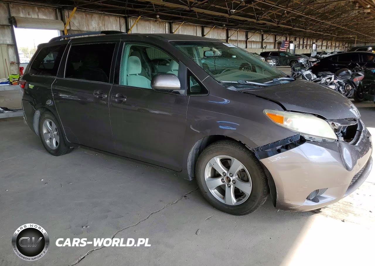 2016 Toyota Sienna Le VIN:5TDKK3DC3GS714429 - 4