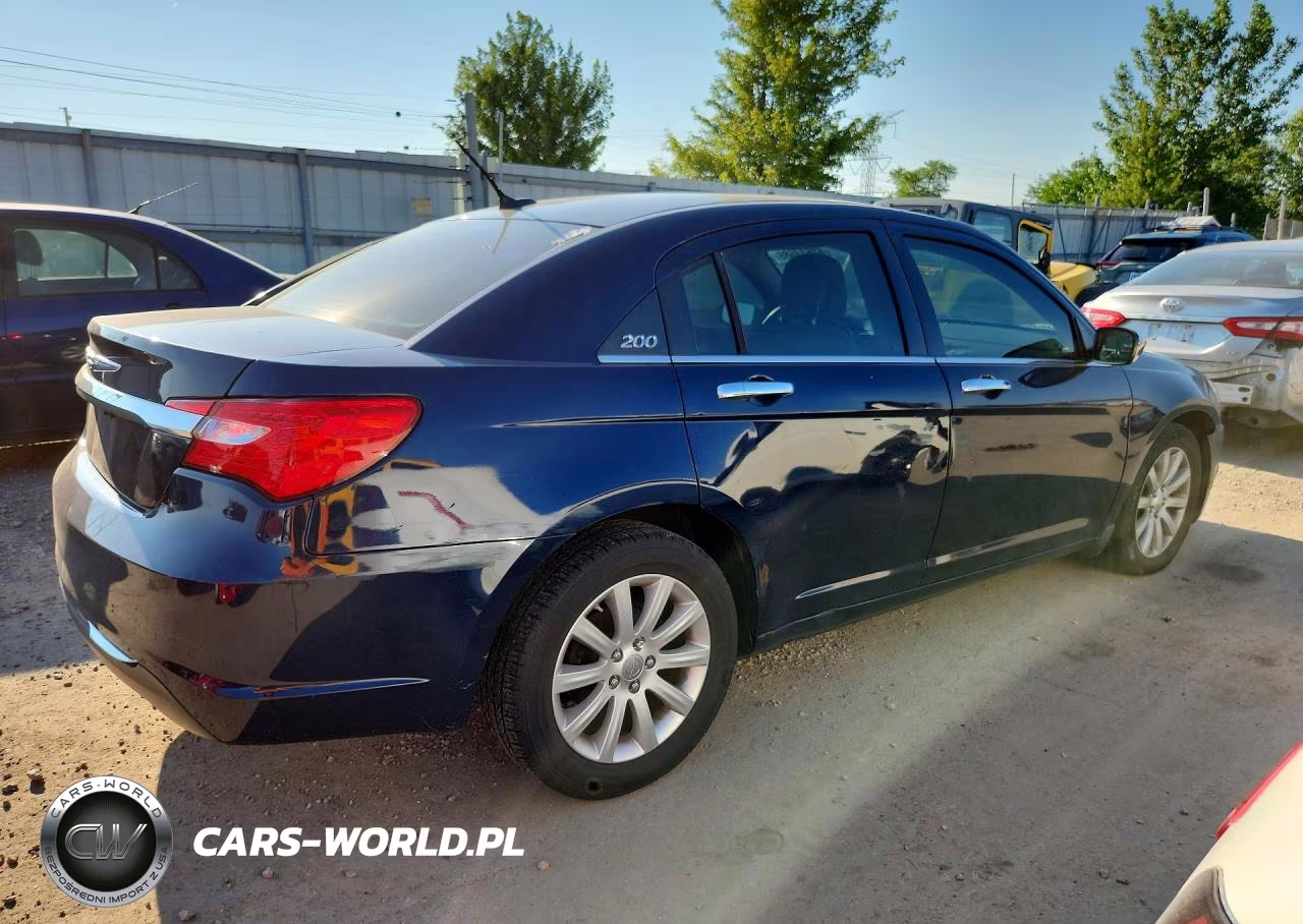 2014 Chrysler 200 Limited VIN:1C3CCBCG3EN159585 - 3
