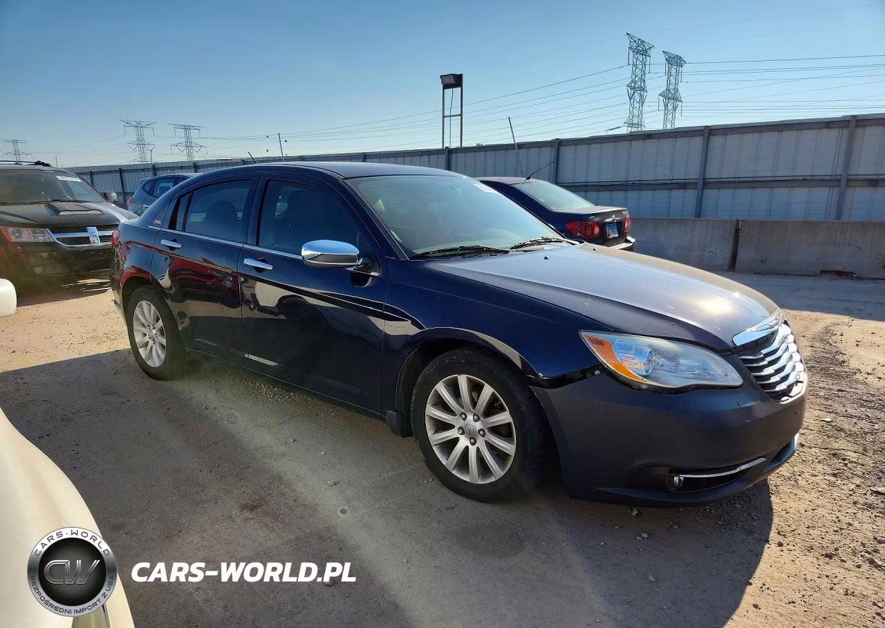 2014 Chrysler 200 Limited VIN:1C3CCBCG3EN159585 - 4