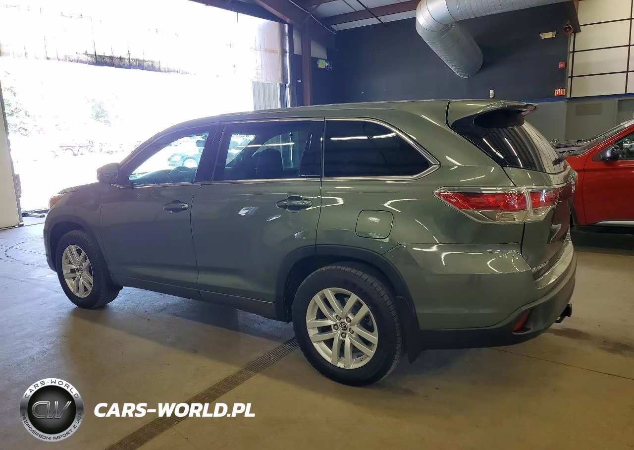 2016 Toyota Highlander Le VIN:5TDBKRFH2GS269323 - 2