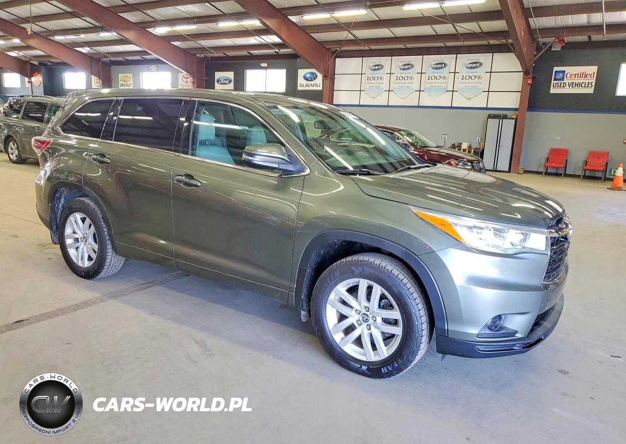 2016 Toyota Highlander Le VIN:5TDBKRFH2GS269323 - 4