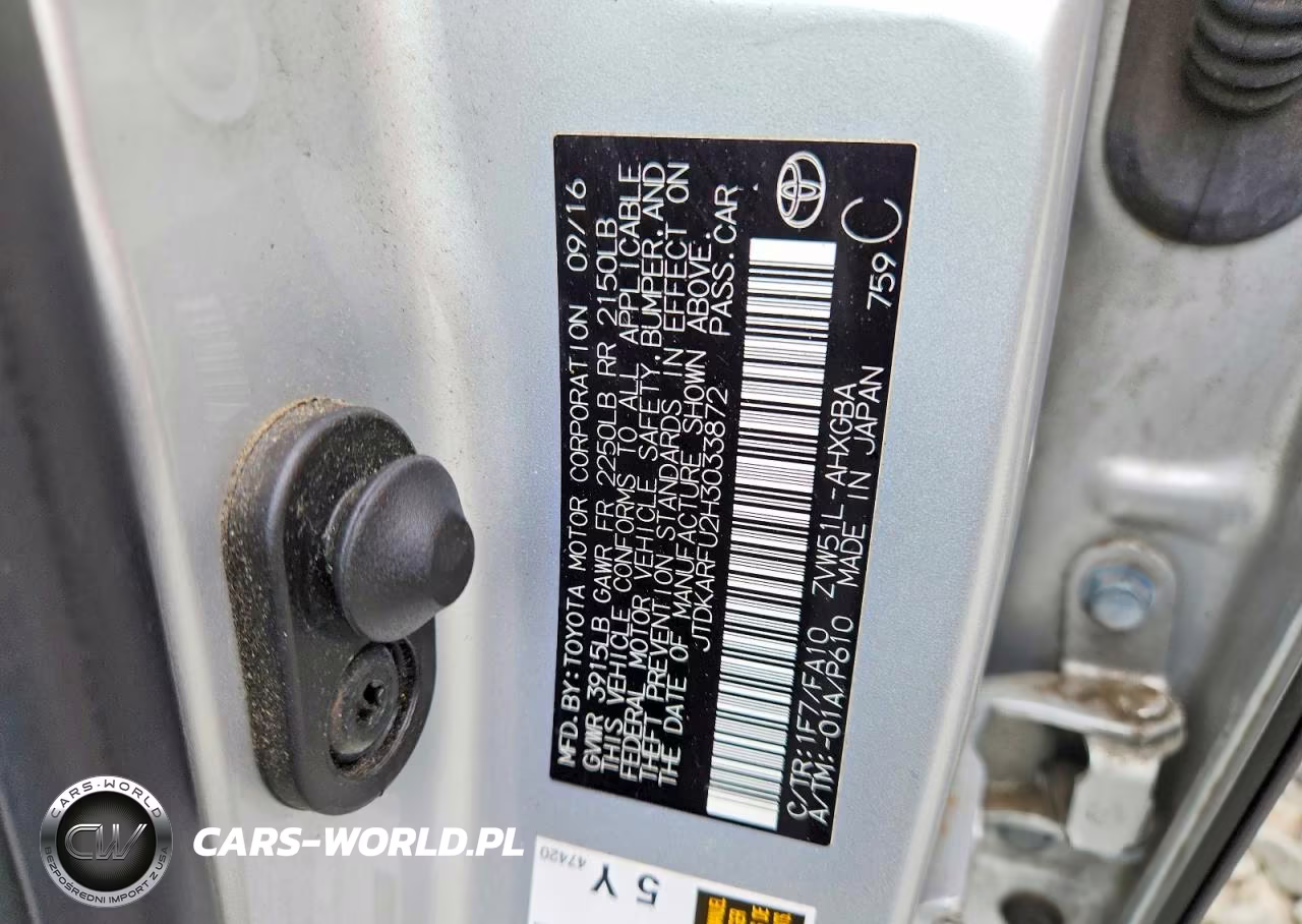 2017 Toyota Prius Three VIN:JTDKARFU2H3033872 - 12