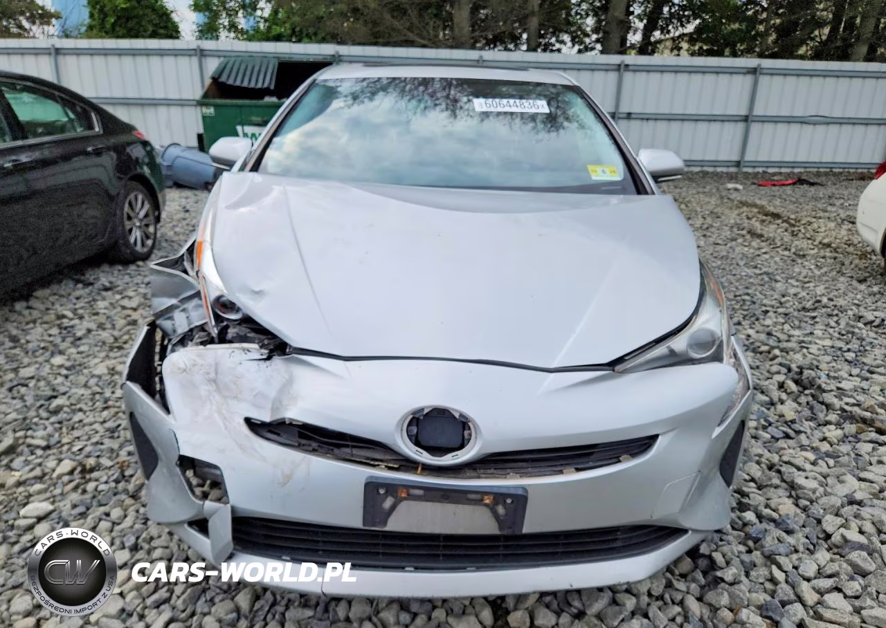 2017 Toyota Prius Three VIN:JTDKARFU2H3033872 - 5