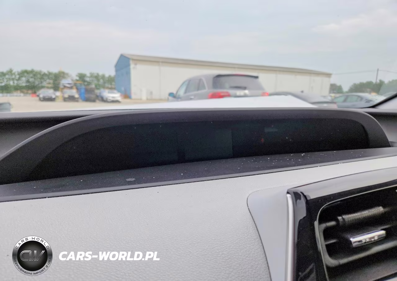 2017 Toyota Prius Three VIN:JTDKARFU2H3033872 - 9
